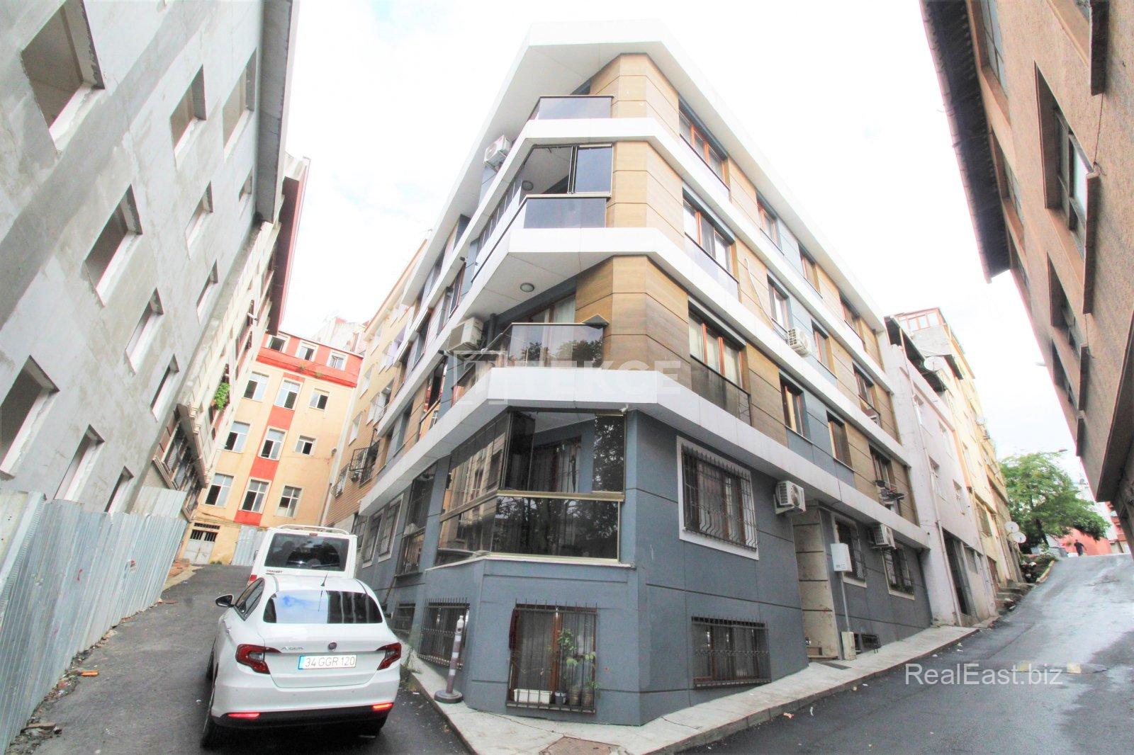 Charming 3+1 Apartment with En Suite in Vibrant Beyoglu